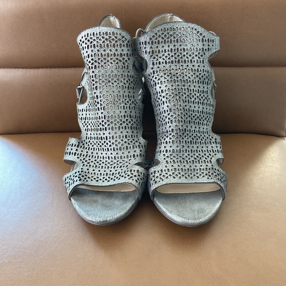 NWOT Wedge Sandals- Size 7 - Picture 2 of 8